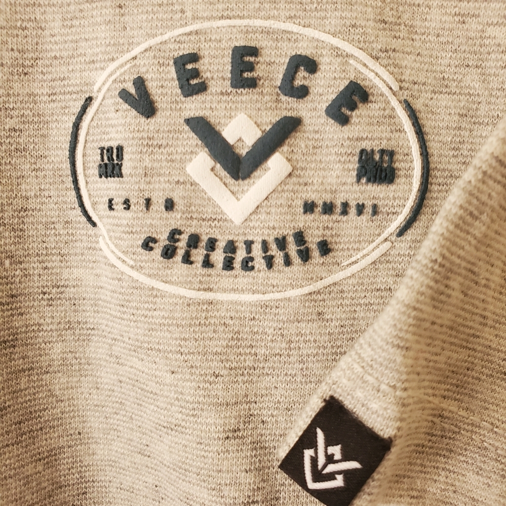 Veece tee - Picture 2 of 4